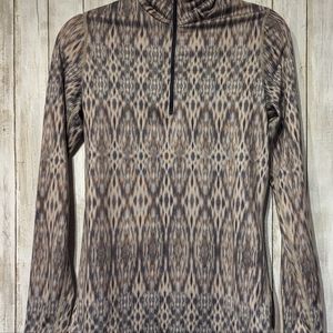 Snow angel quarter zip up layer long sleeve top size small